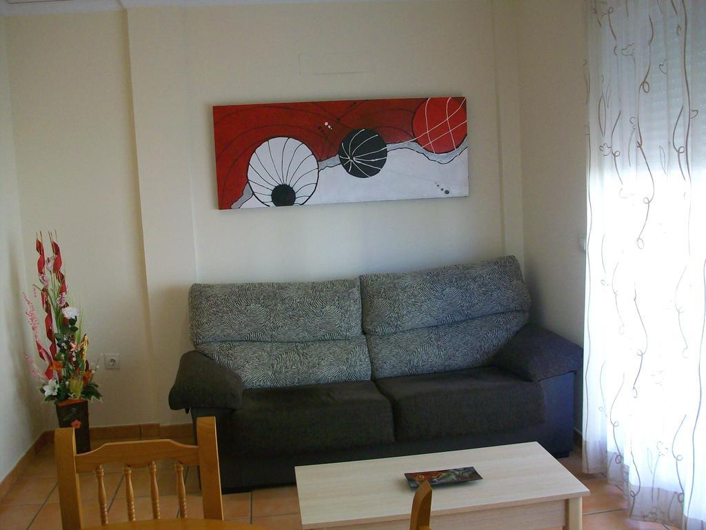 Apartamentos Par Tres - Oliva Nova Pokoj fotografie