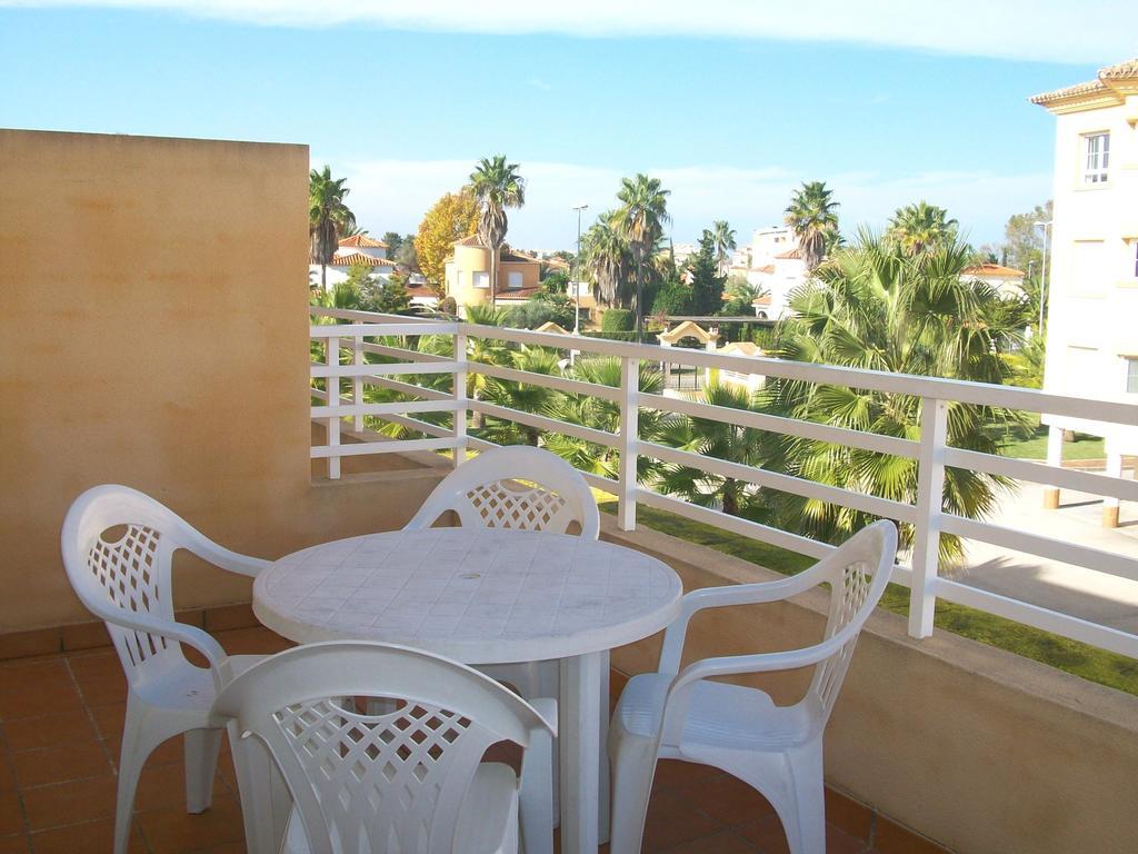 Apartamentos Par Tres - Oliva Nova Pokoj fotografie